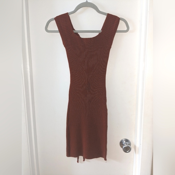 Windsor Dresses & Skirts - Sweater dress open back fitted